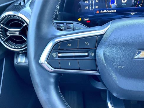 Used 2025 Chevrolet Equinox LT w/ Convenience Package II FWD image 23