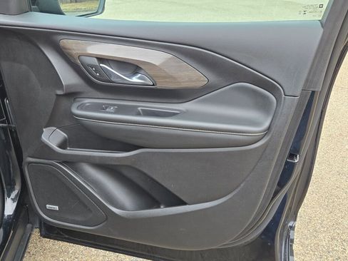 Used 2024 GMC Terrain Denali w/ Denali Premium Package image 7