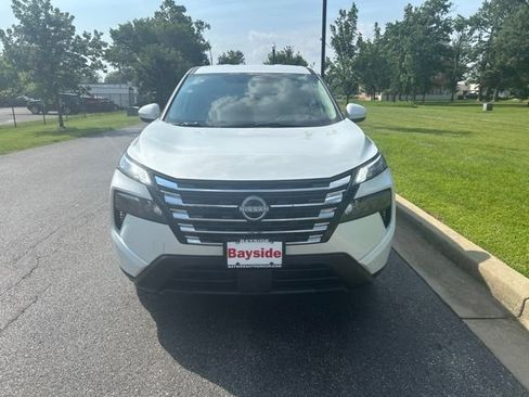 Used 2026 Nissan Rogue SV FWD image 4