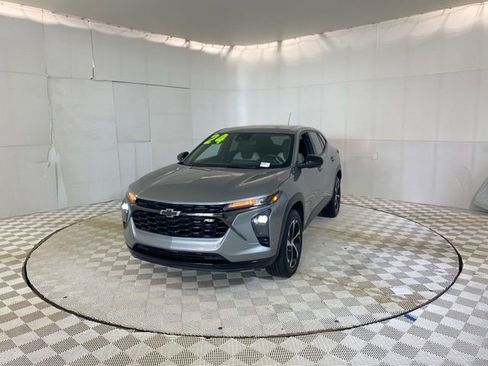 Used 2024 Chevrolet Trax RS w/ Driver Confidence Package FWD image 20