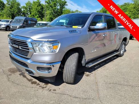 Used 2024 RAM 1500 Laramie AWD/4WD image 7