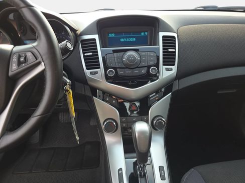 Used 2014 Chevrolet Cruze LT FWD image 20