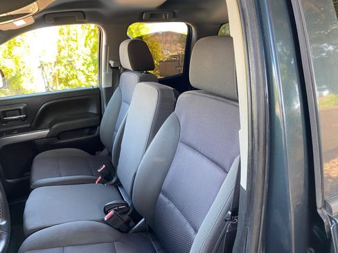 Used 2018 Chevrolet Silverado 1500 LT AWD/4WD image 21