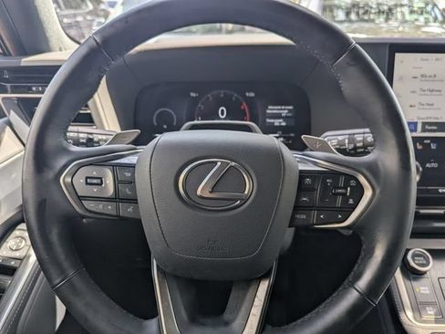 Used 2025 Lexus GX 550 w/ Cold Area Package AWD/4WD image 13