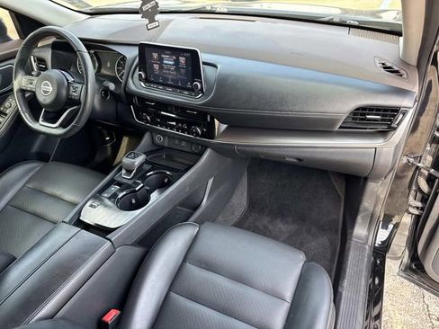 Used 2021 Nissan Rogue SV w/ Premium Package FWD image 18