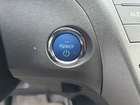 Used 2014 Toyota Prius Four image 28