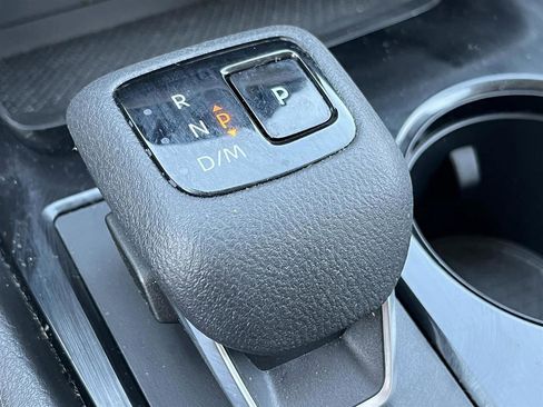 Used 2023 Nissan Rogue SV image 24