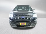 Used 2017 Ford Explorer XLT w/ XLT Appearance Package image 2