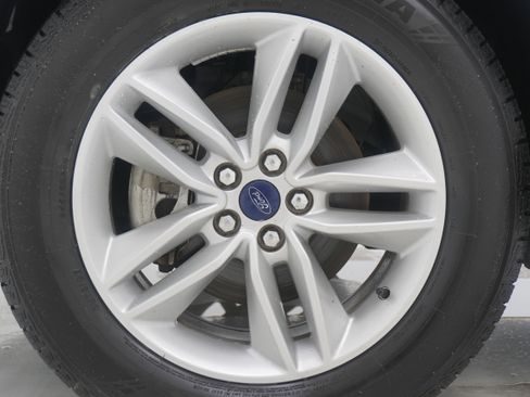 Used 2016 Ford Edge SEL w/ Equipment Group 201A image 27