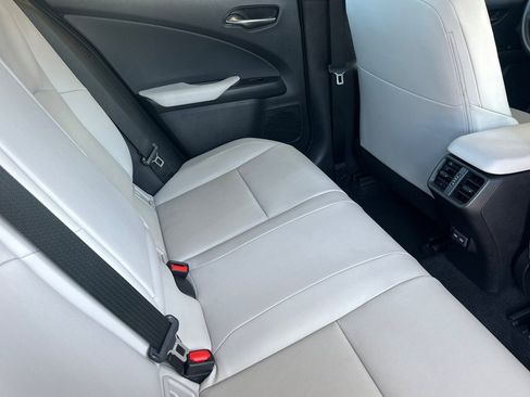 Used 2024 Lexus UX 250h F Sport image 19