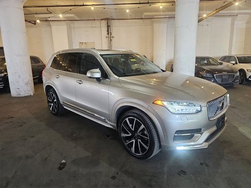 Certified 2023 Volvo XC90 B6 Plus image 5
