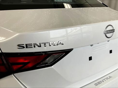 Certified 2025 Nissan Sentra SV image 28