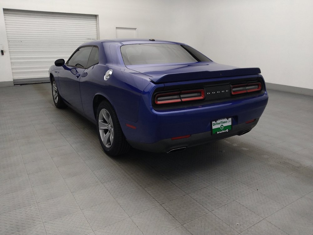 Used 2018 Dodge Challenger SXT RWD image 5
