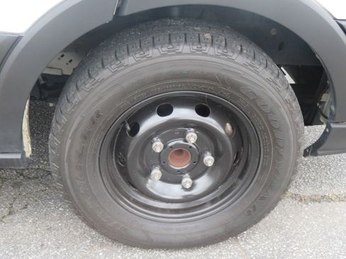 Used 2019 Ford Transit 150 XLT image 10