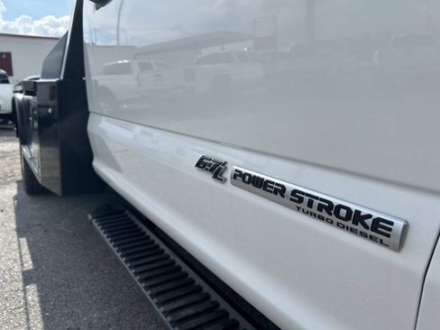 Used 2019 Ford F550 4x4 Regular Cab Super Duty w/ XL Value Package image 14