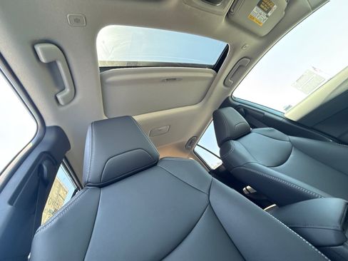 New 2026 Toyota Corolla Cross XLE w/ Convenience Package FWD image 16