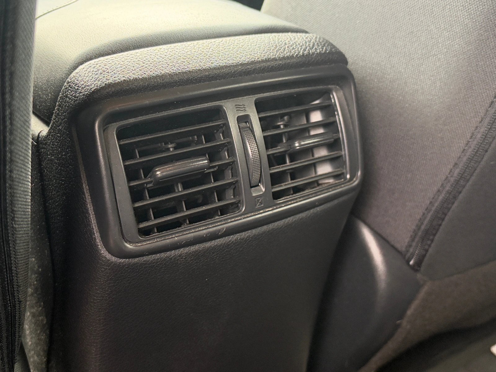 Used 2019 Nissan Rogue SV FWD image 21