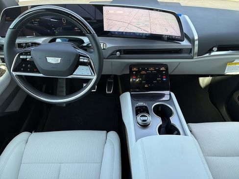 New 2026 Cadillac Vistiq Sport AWD/4WD image 13
