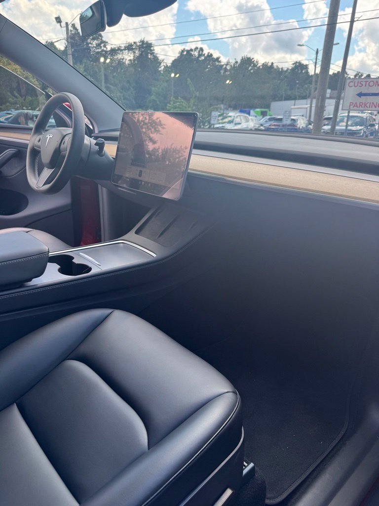 Used 2024 Tesla Model Y Long Range AWD/4WD image 16
