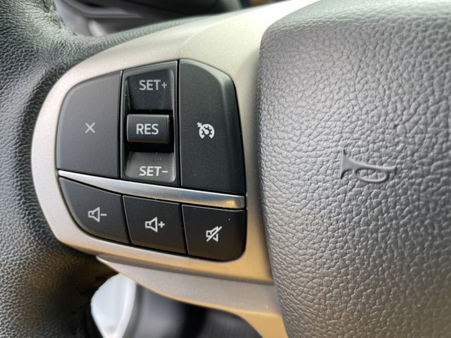 Used 2023 Ford Explorer XLT AWD/4WD image 27