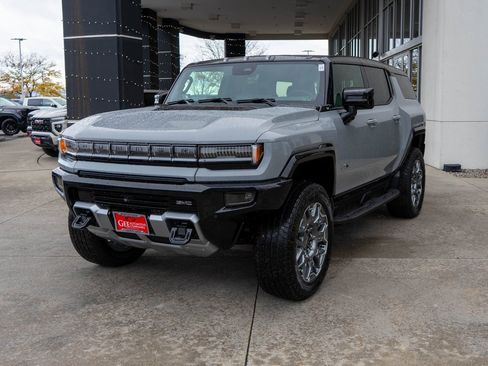 New 2026 GMC Hummer EV SUV image 3
