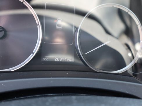 Used 2023 Lexus IS 350 F Sport RWD image 11