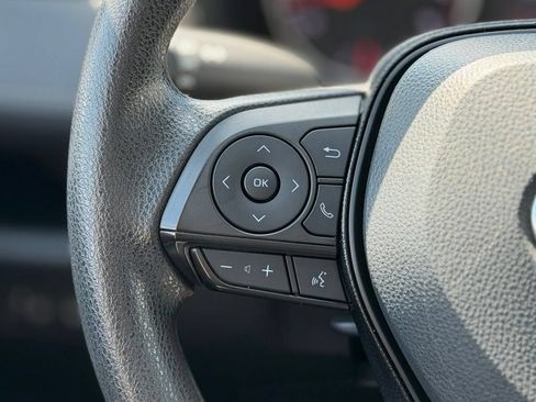 Used 2021 Toyota RAV4 LE AWD/4WD image 7