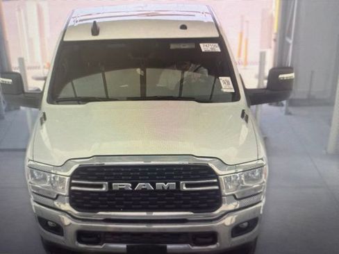 Used 2024 RAM 2500 Big Horn AWD/4WD image 2