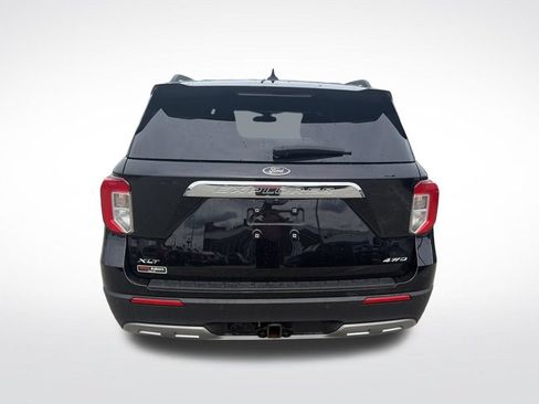 Certified 2023 Ford Explorer XLT w/ Equipment Group 202A AWD/4WD image 6