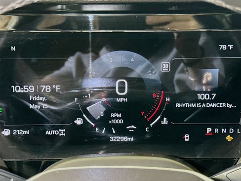 Certified 2025 GMC Yukon Denali AWD/4WD image 10