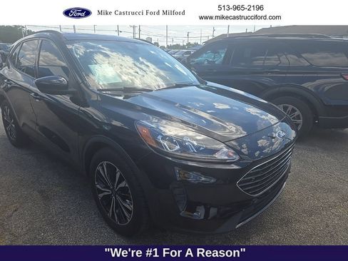 Used 2021 Ford Escape SE w/ SE Sport Appearance Package FWD image 3