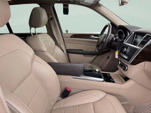 Used 2015 Mercedes-Benz ML 350 4MATIC image 34