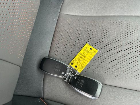 Used 2025 Subaru Crosstrek 2.5i Limited w/ Crosstrek Mirror Package image 28