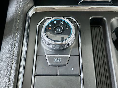 Used 2024 Ford Expedition Max XLT image 25