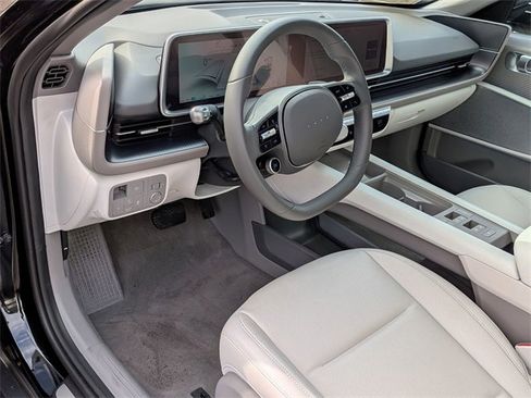 Used 2023 Hyundai Ioniq 6 SEL image 13