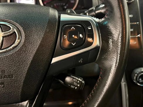 Used 2017 Toyota Camry SE FWD image 31