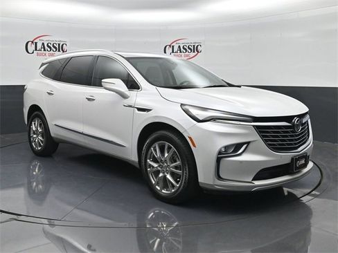 Used 2023 Buick Enclave Premium w/ Experience Buick Package image 5
