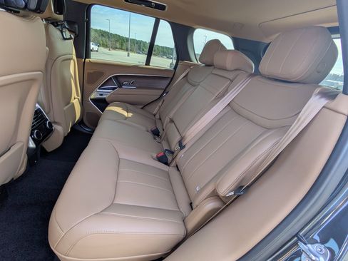 New 2026 Land Rover Range Rover SE image 26