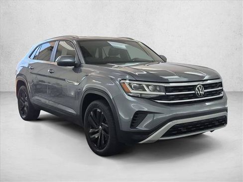 Used 2023 Volkswagen Atlas Cross Sport SE w/ Panoramic Sunroof Package FWD image 7