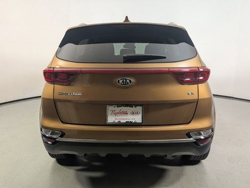 Used 2020 Kia Sportage EX AWD/4WD image 6