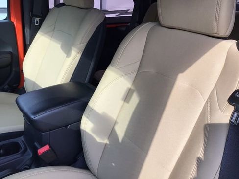 Used 2019 Jeep Wrangler Sport AWD/4WD image 24
