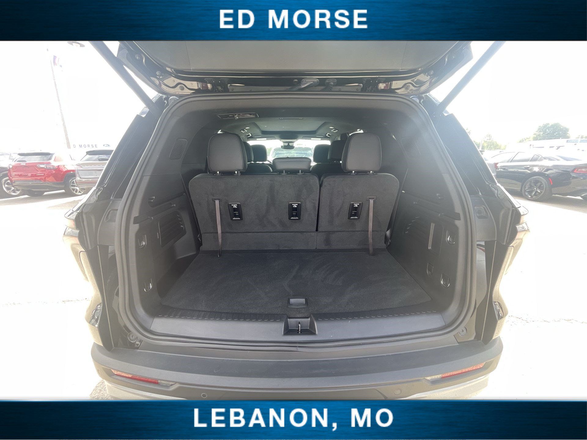 Used 2026 Chevrolet Traverse LT w/ Sun and Wheel Package FWD image 23