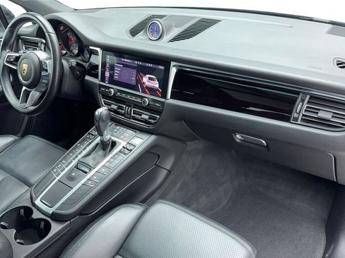 Used 2021 Porsche Macan S image 46