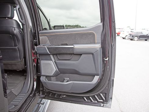 Used 2018 Ford F150 Lariat w/ Equipment Group 502A Luxury RWD image 20
