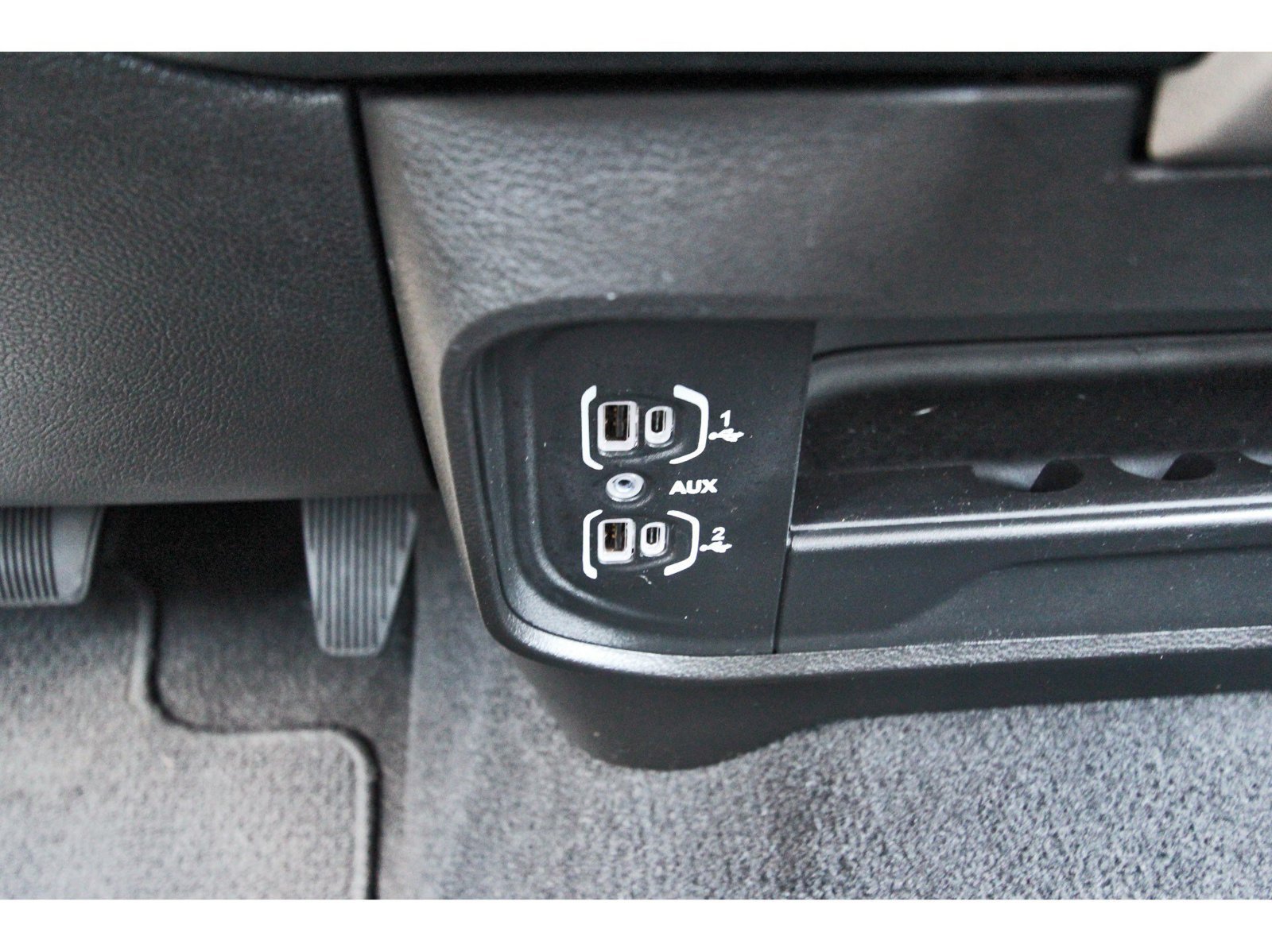Used 2024 RAM 2500 Laramie w/ Safety Group AWD/4WD image 31