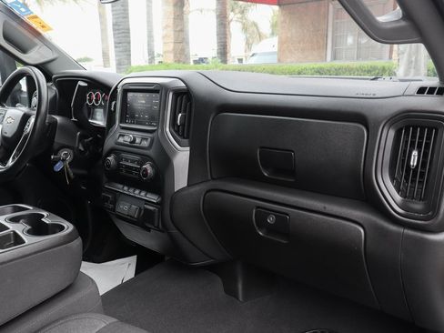Used 2022 Chevrolet Silverado 2500 Custom w/ Custom Value Package image 35