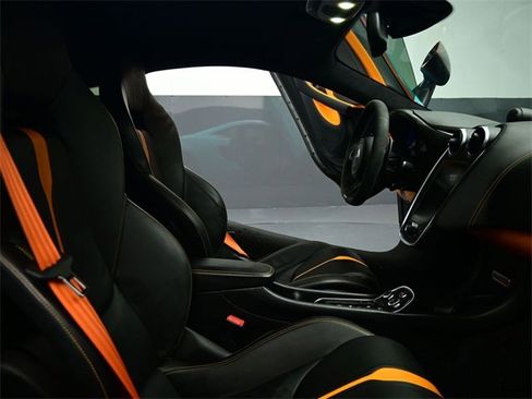 Used 2017 McLaren 570S Coupe image 15