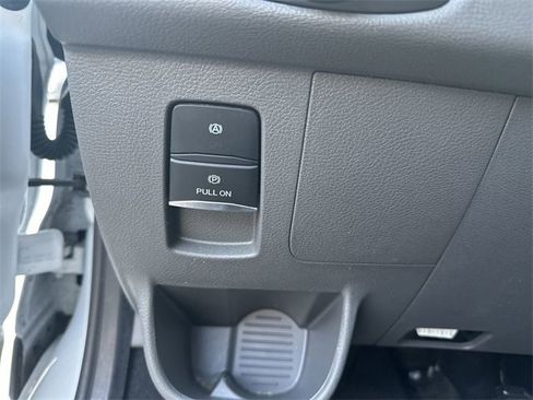 Used 2023 Ford Transit 350 XLT image 31