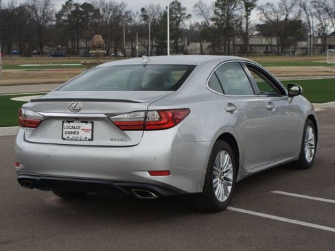 Used 2016 Lexus ES 350 w/ Navigation System Package image 14