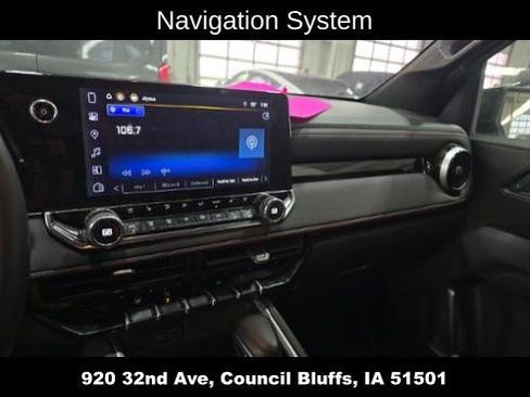 Used 2023 Chevrolet Colorado Z71 w/ Z71 Convenience Package 2 AWD/4WD image 10